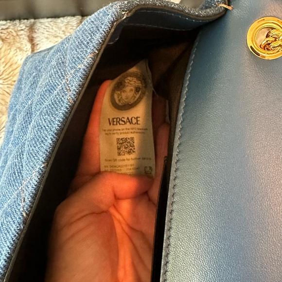 Versace Denim shoulder bag with Tags ( Full inclusion) - Picture 7 of 11